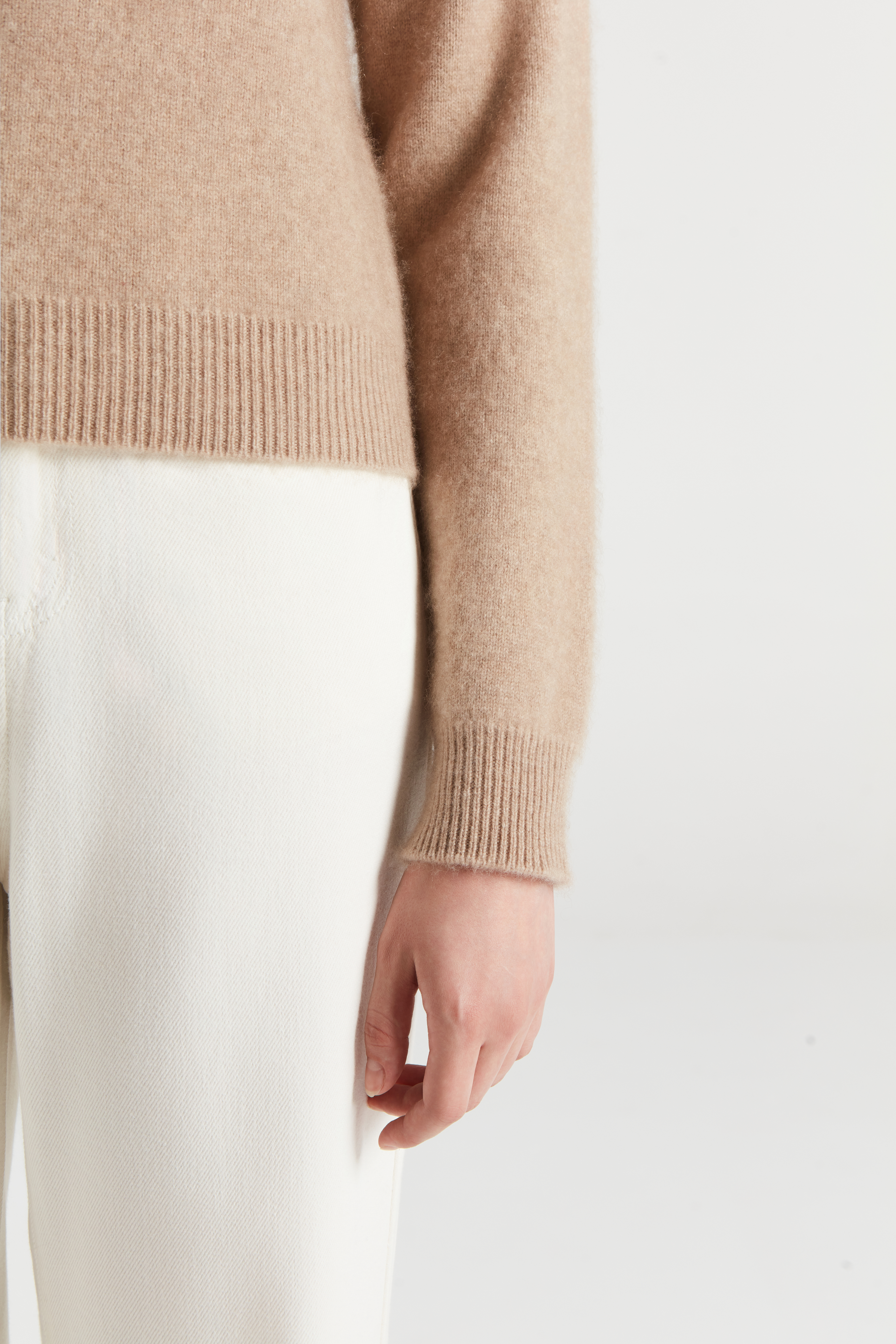 Luxurious 100% Cashmere Knitted Hoodie for Ultimate Comfort