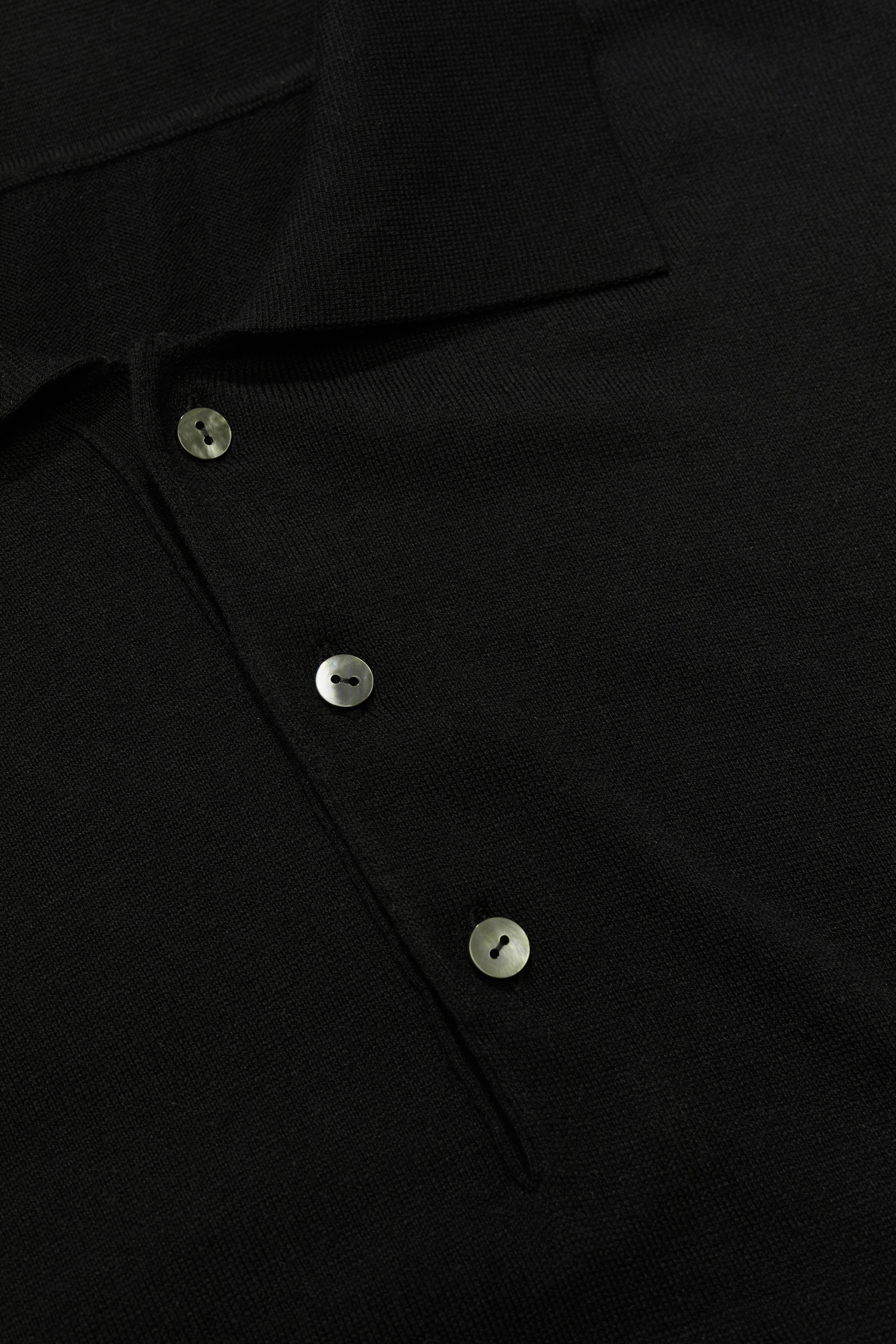 MEN'S SILK COTTON POLO WITH THREE MOTHER-OF-PEARL BUTTONS