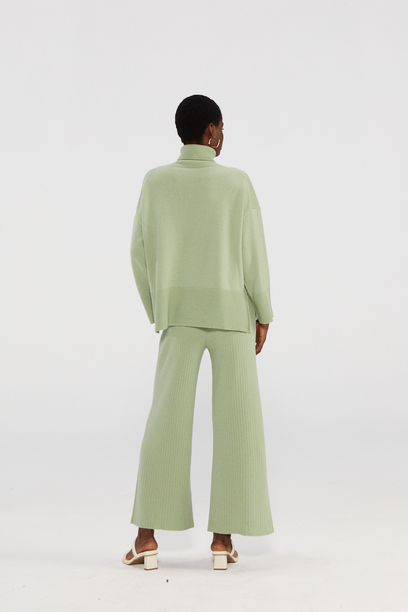 Oversized Light Green Turtleneck Knit Sweater