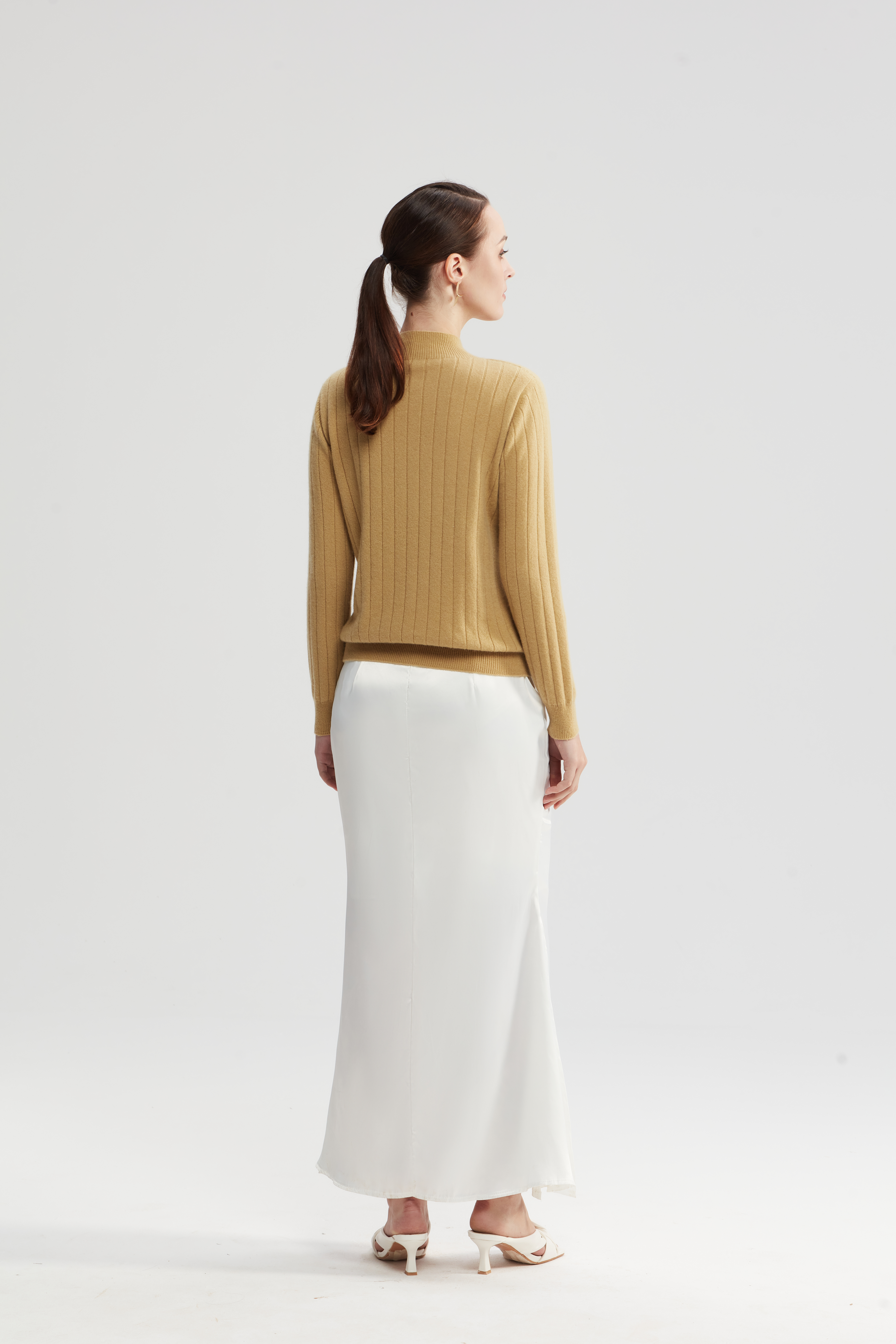  Seamless Pure Cashmere Ribbed Jumper