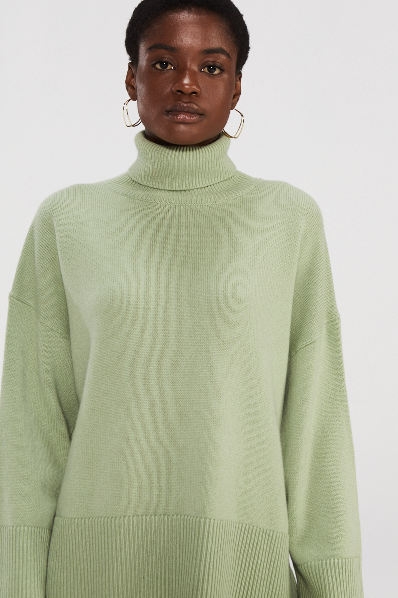 Oversized Light Green Turtleneck Knit Sweater