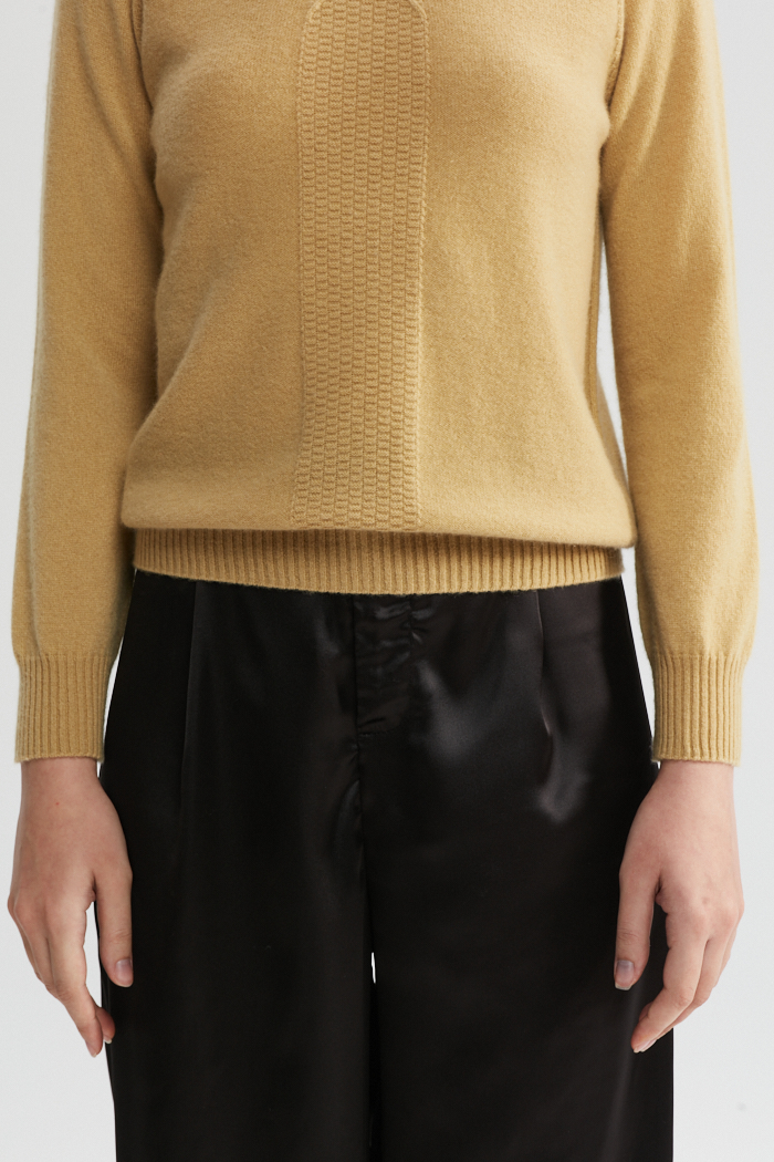 Light Yellow Long sleeves Sweater 