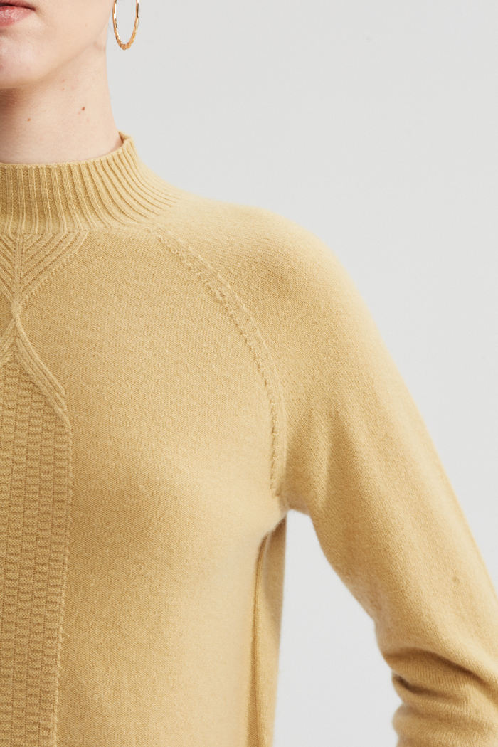 Light Yellow Long sleeves Sweater 