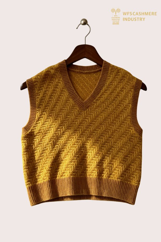 100% Cashmere Cable Knit V-Neck Sweater Vest, 5GG S2602