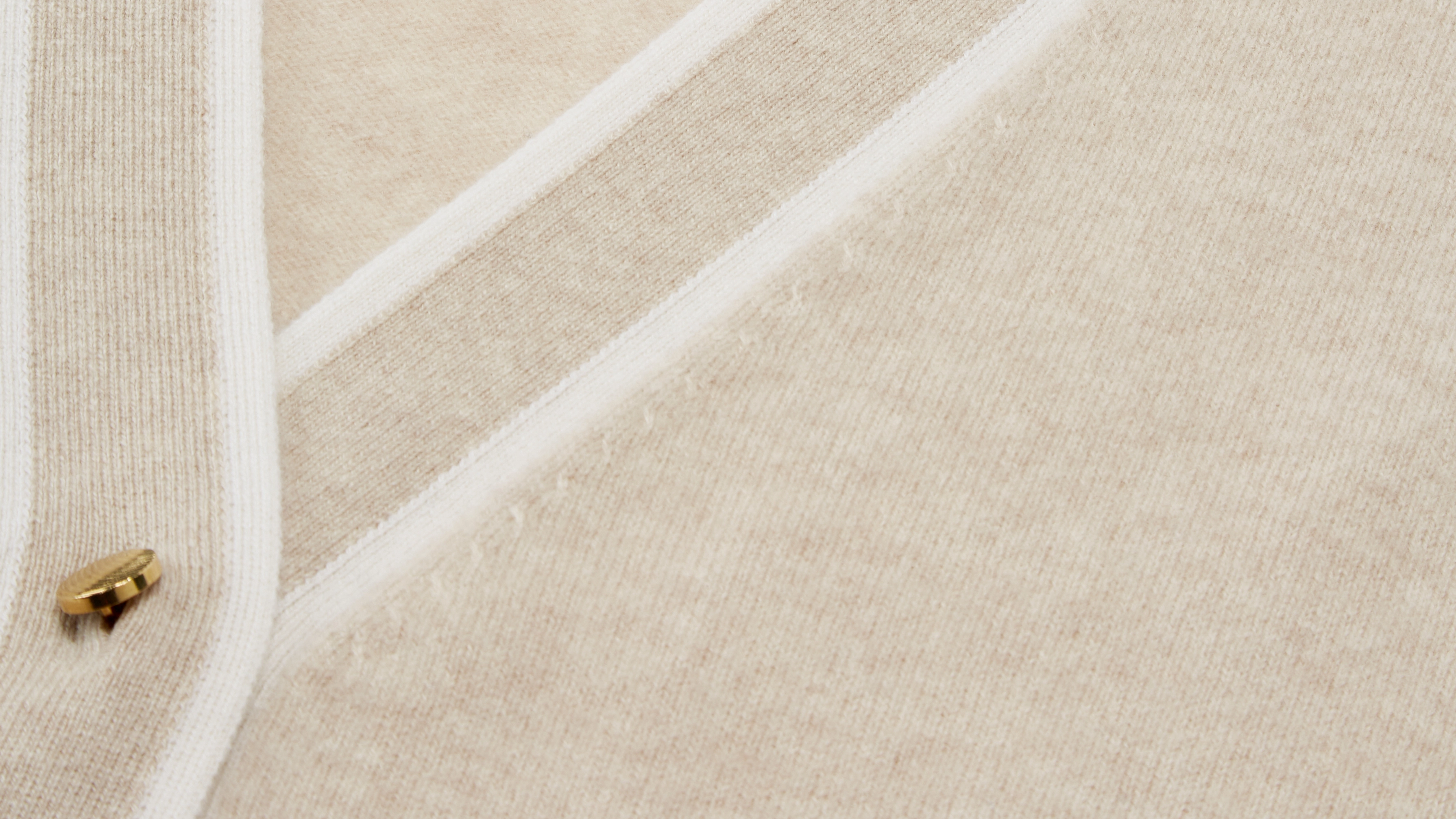 The Eco-Conscious Cardigan: A Guide to Sustainable Knitwear Choices