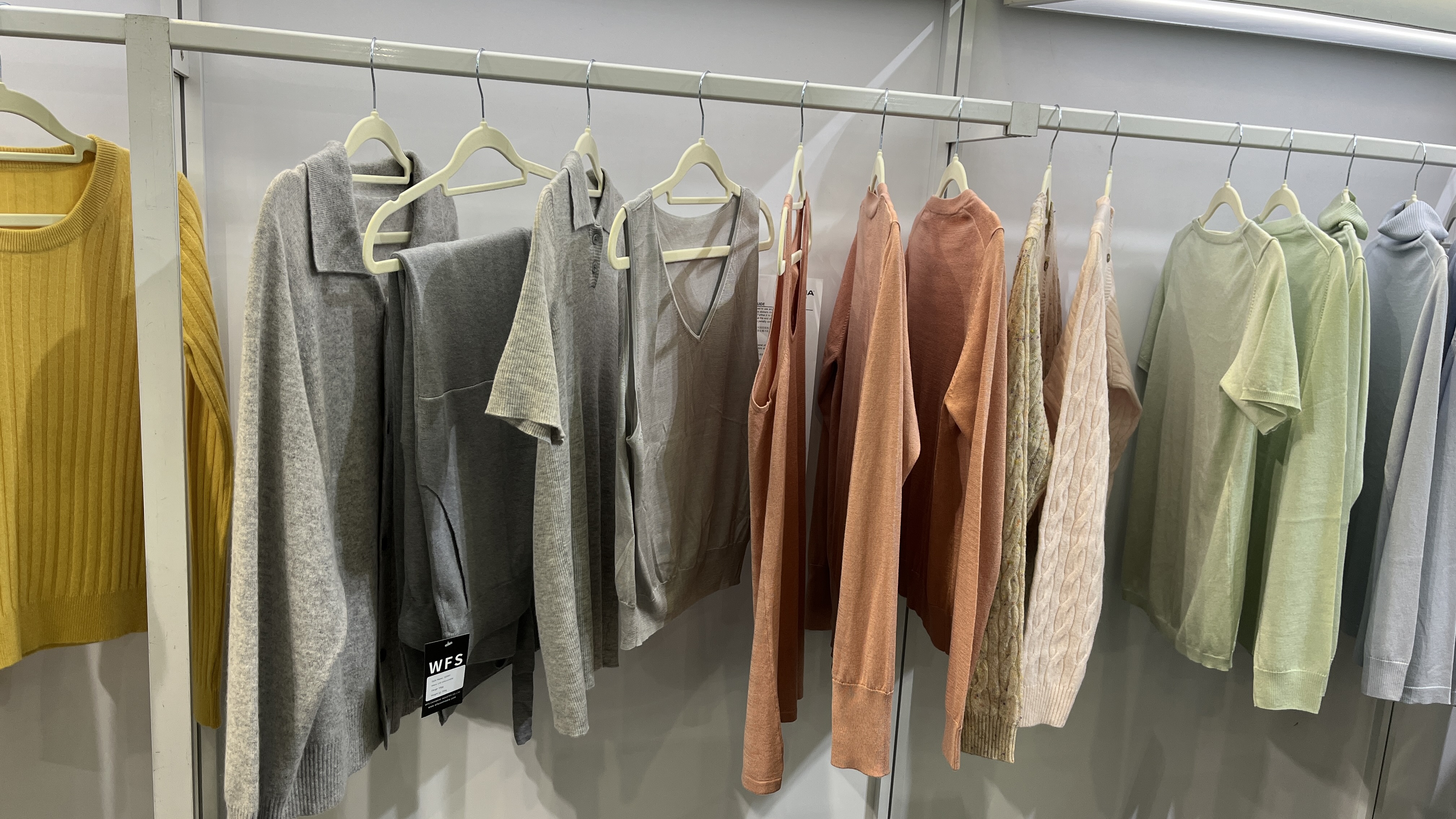 Cashmere Knitwear Lead Time Guide | Sampling to Production