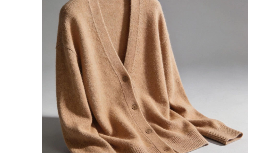 How to Choose the Best Cardigan for DIY Customization: A Complete Buyer's Guide