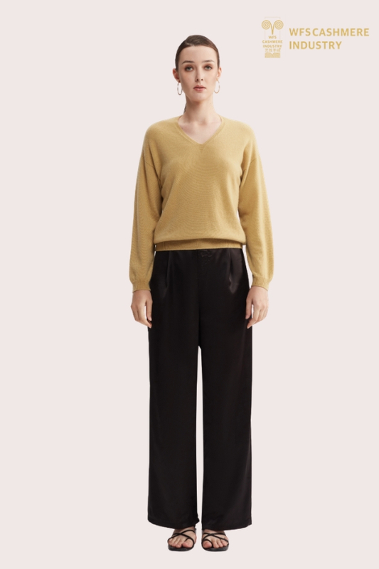 Seamless 3D Knit Pure Cashmere V-Neck | Wholegarment OEM