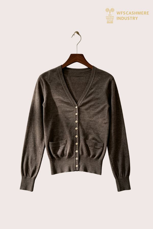 100% Cashmere Cable Knit Button Front Cardigan, 16GG S6604