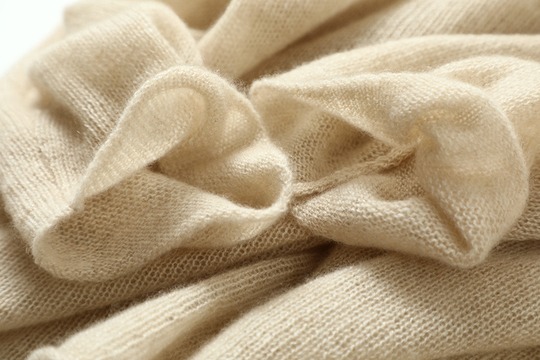 From Fiber to Finished Knitwear How Premium Cashmere Is Made (4).jpg